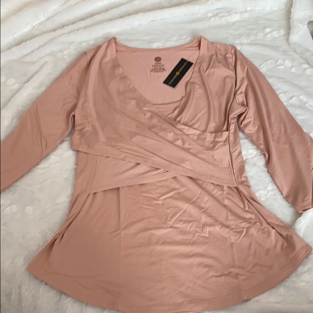 *NWT* Kindred Bravely Nursing Top